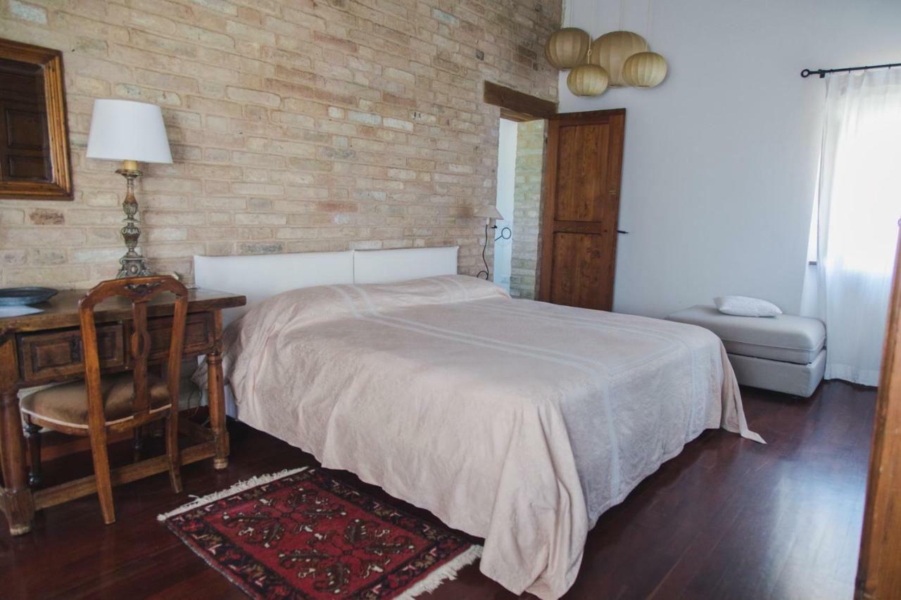 B&B Migliarino Чивитанова Марке Екстериор снимка